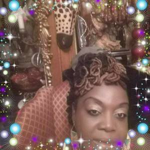 Meet your Posher, Desiree